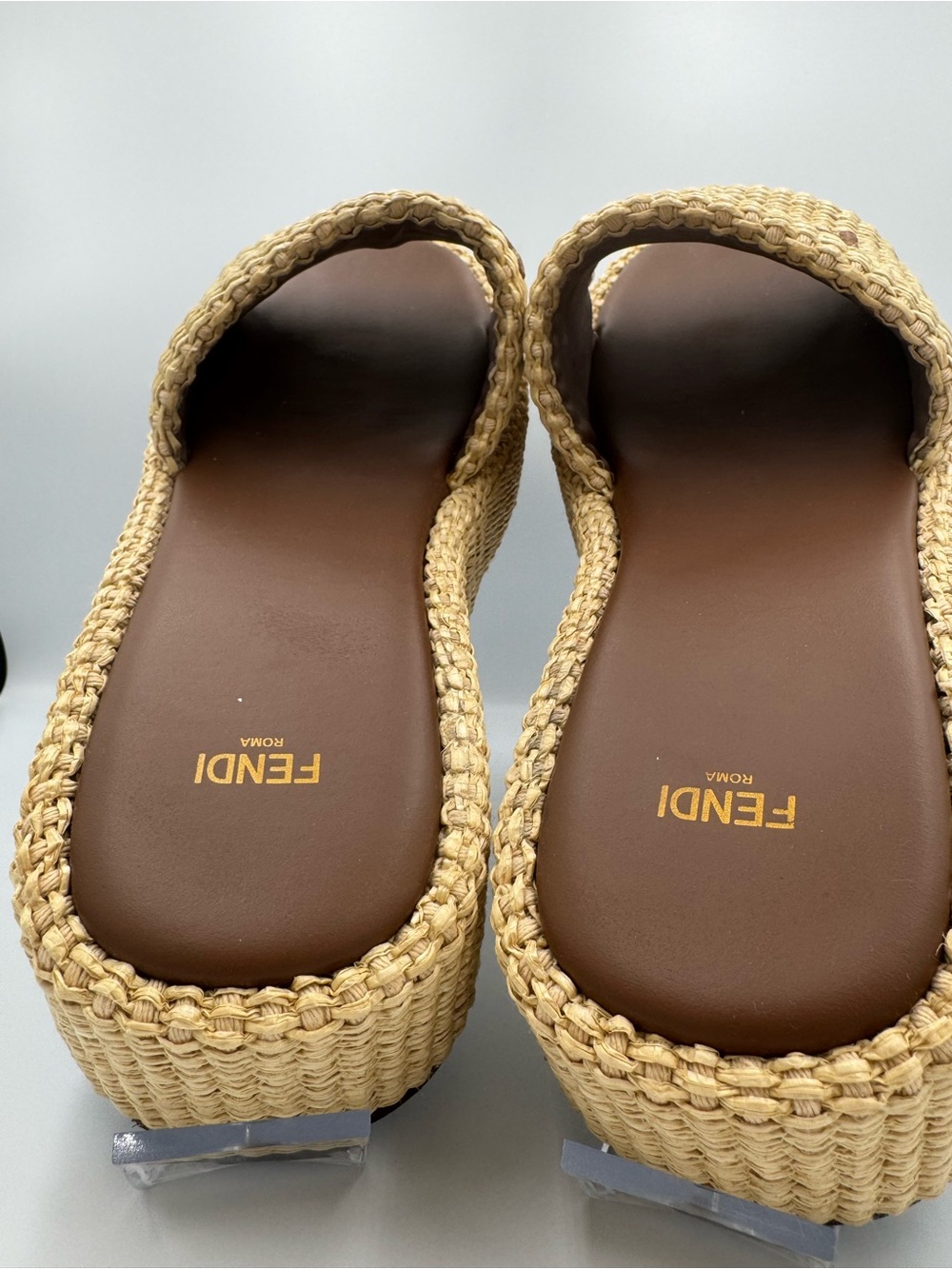 Fendi platform sandals with embroidered logo strap Size: EU 41 / US 11 - Picture 10 of 17
